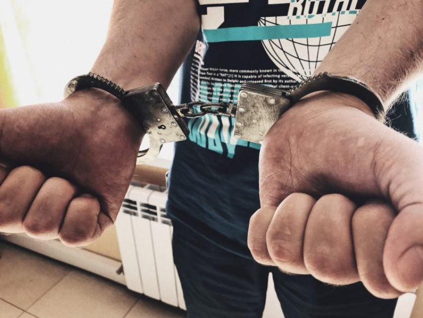 14 лет проведет в тюрьме бывший полицейский из Волгодонска за попытку сбыта наркотиков