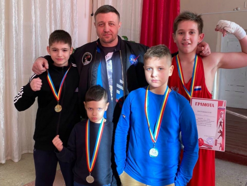 Боксеры из Волгодонска достойно представили город на областных соревнованиях 
