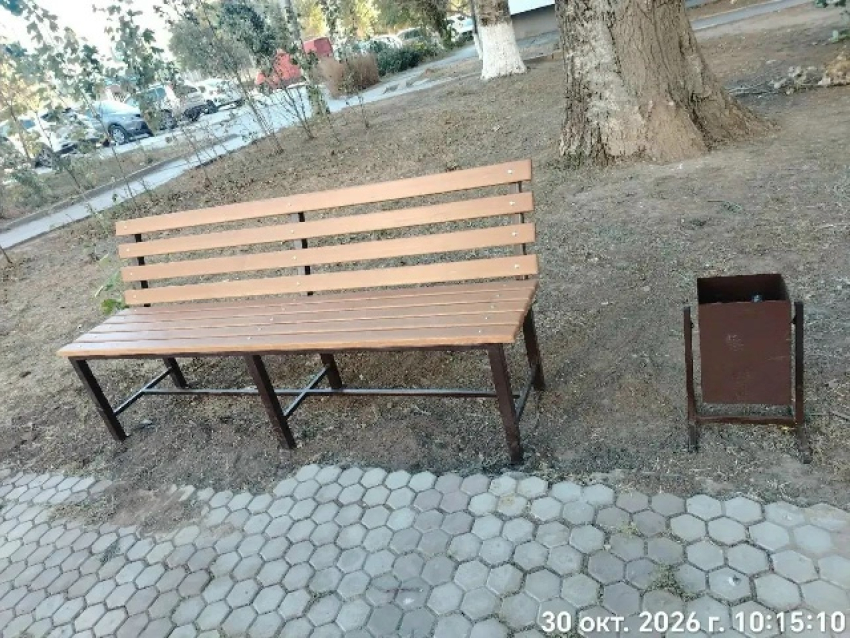 ДСиГХ ответил на вопрос о «странных» лавочках в Волгодонске