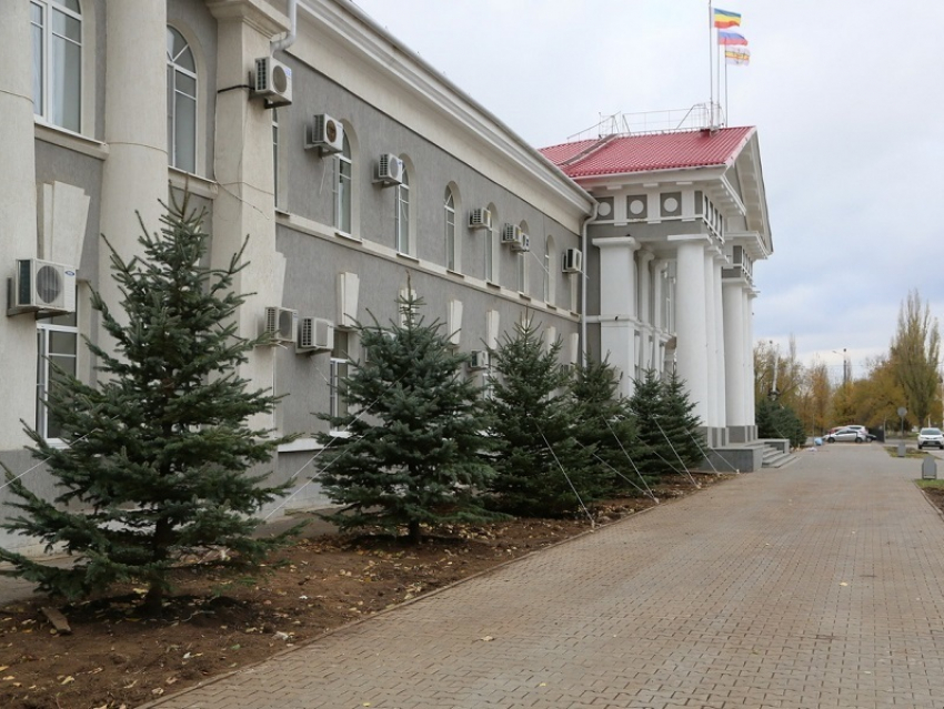  Депутаты предложили поставить «незаконный» ларек у администрации Волгодонска