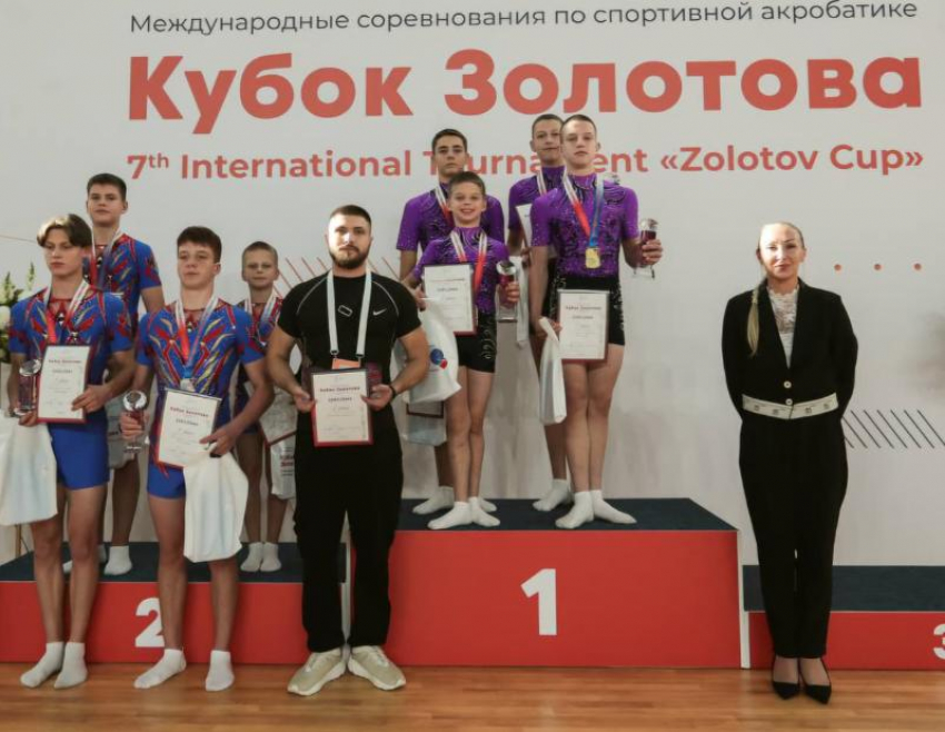 Упорный труд и сила воли: юные акробаты из Волгодонска завоевали «золото» на международном турнире