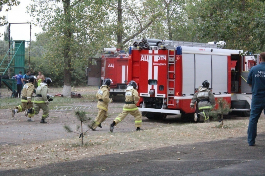 Волгодонские пожарные обогнали коллег из Целины и Сальска