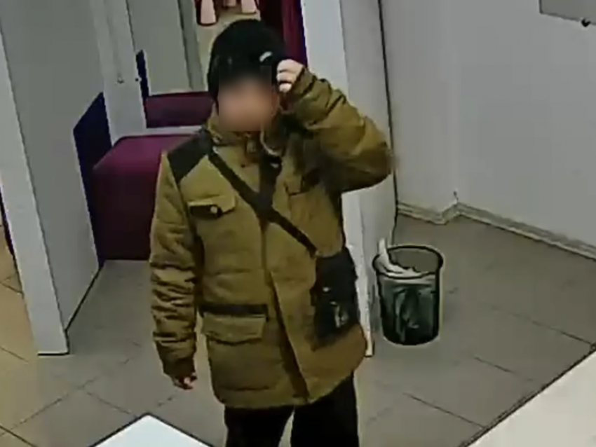 Махинация с картами и воровство из ПВЗ: в Волгодонске орудует наглая группа малолетних воришек