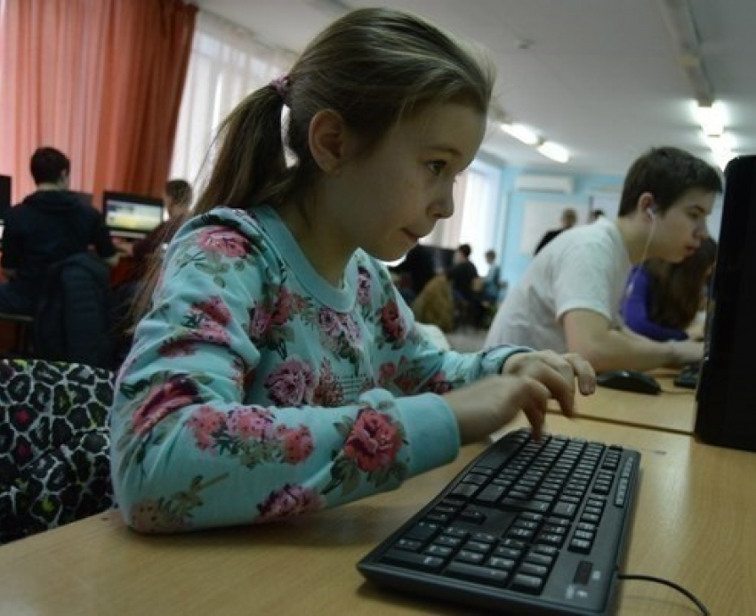 В Волгодонске определили чемпионов по скоростному набору текста на компьютере