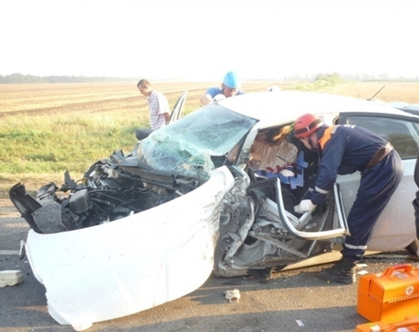 На трассе Ростов-Волгодонск столкнулись «Hyundai Solaris» и «МАЗ»