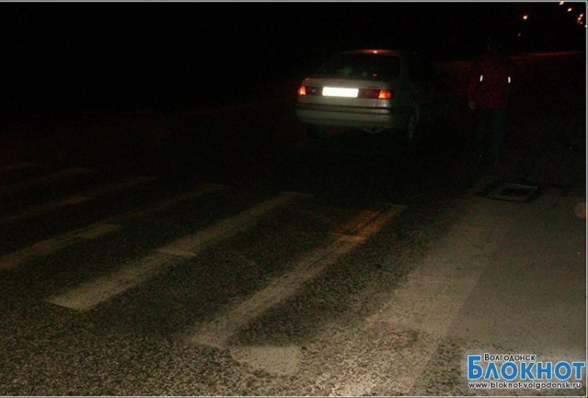 На ростовской трассе автомобиль сбил пешехода