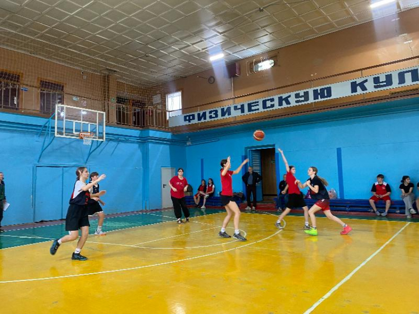 В Волгодонске определили лучшие студенческие команды в баскетболе 3х3