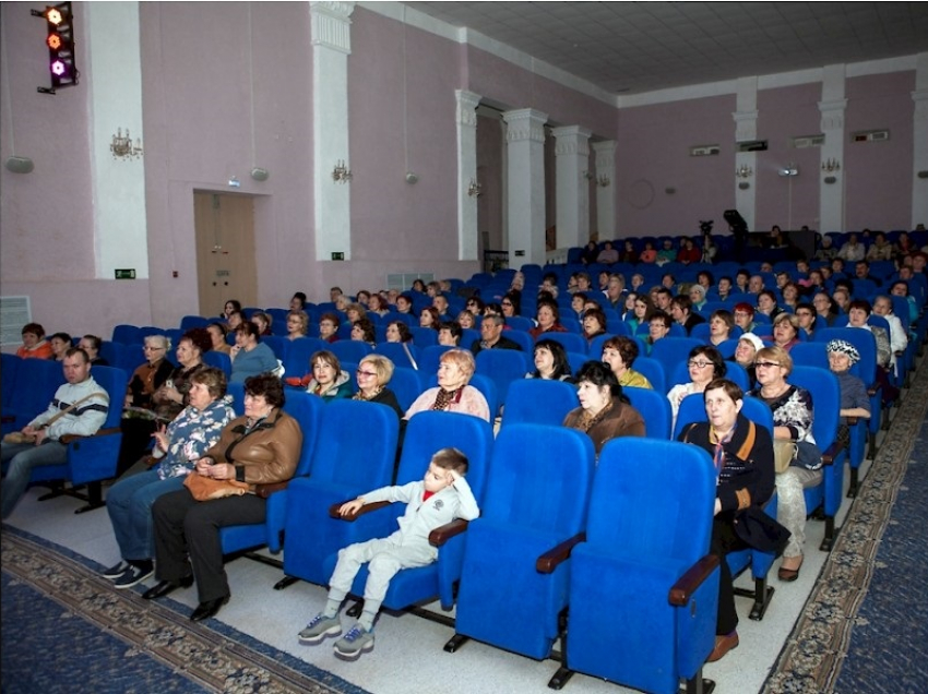 Главный кинотеатр Цимлянска реконструируют за бюджетные деньги