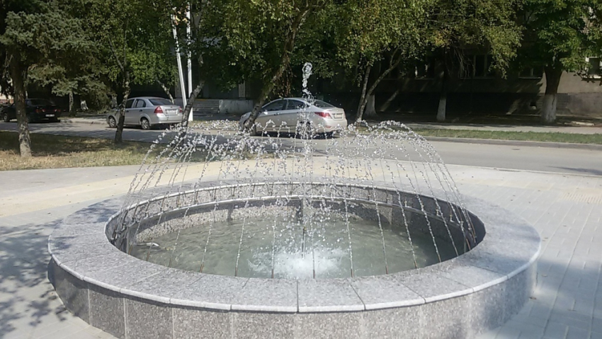 В Волгодонске заработали два новых фонтана