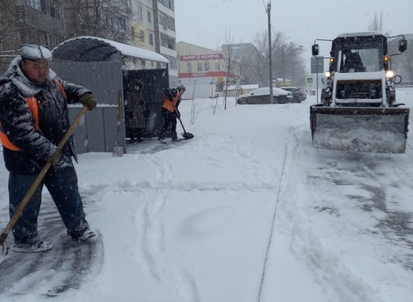 Как с очередным снегопадом справляются коммунальщики Волгодонска