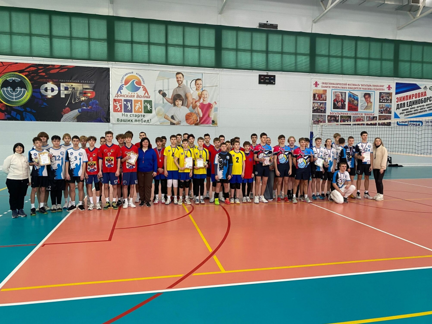 Волейболисты Волгодонска разгромили конкурентов из других городов 