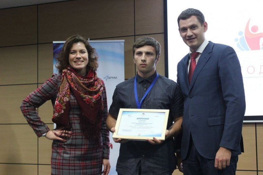 Алексей Еланцев, спасший тонущего подростка, стал победителем конкурса «Доброволец года 2015»