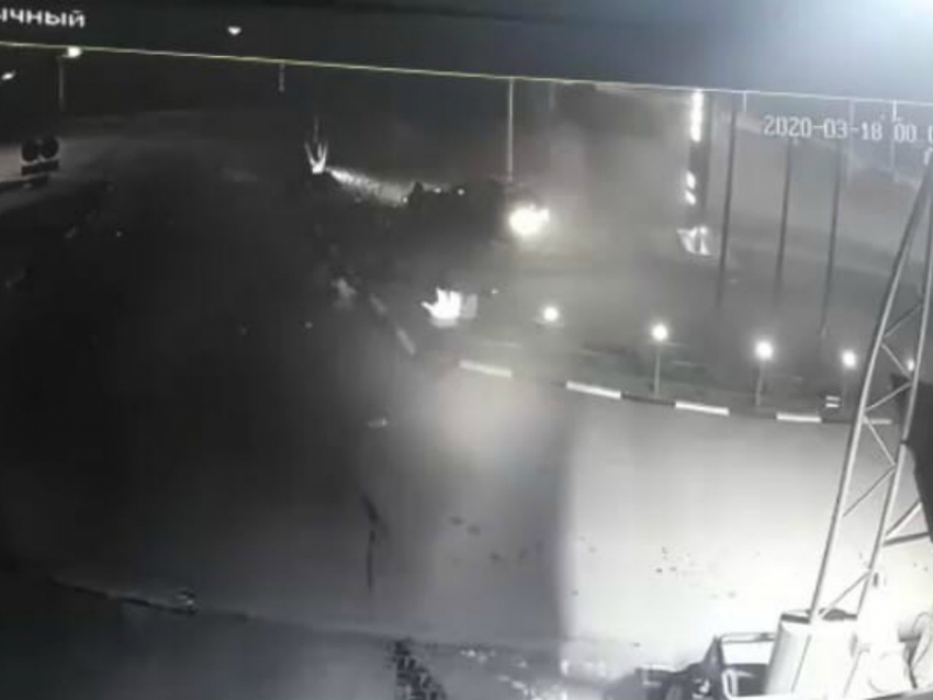 Момент смертельной аварии на проспекте Курчатова зафиксировали камеры видеонаблюдения