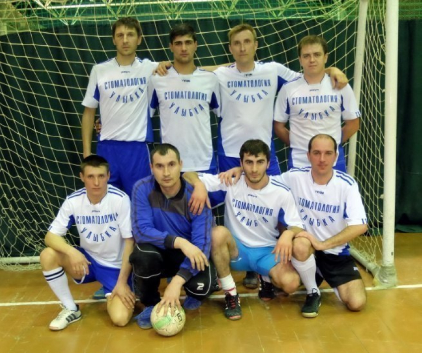 Чемпионом Волгодонска по мини-футболу в первой лиге стала команда из Зимовников