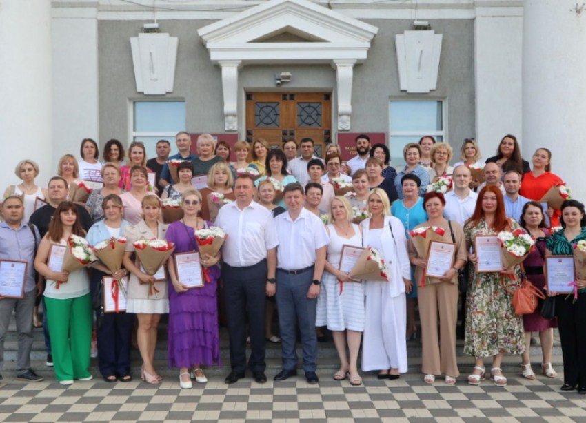 «Спасибо вам за спасенные жизни»: лучших медработников чествовали в администрации Волгодонска