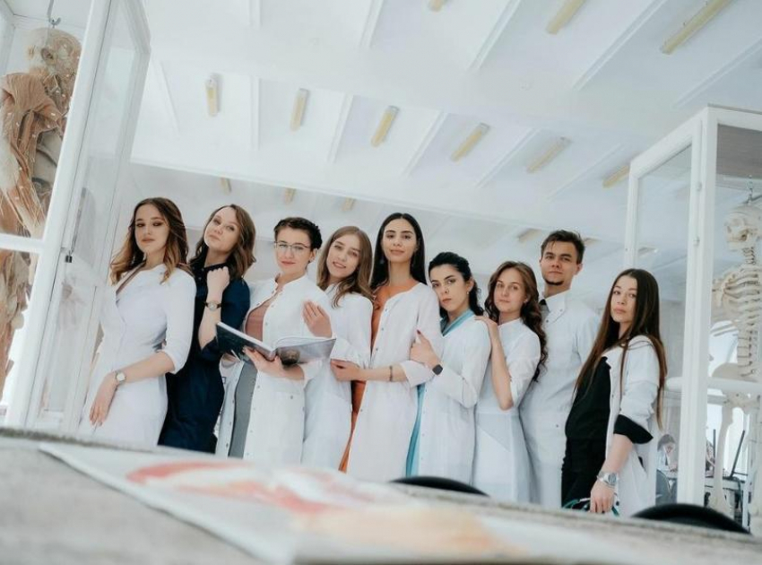 82 врача и 25 медсестер требуются в больницы и поликлиники Волгодонска 