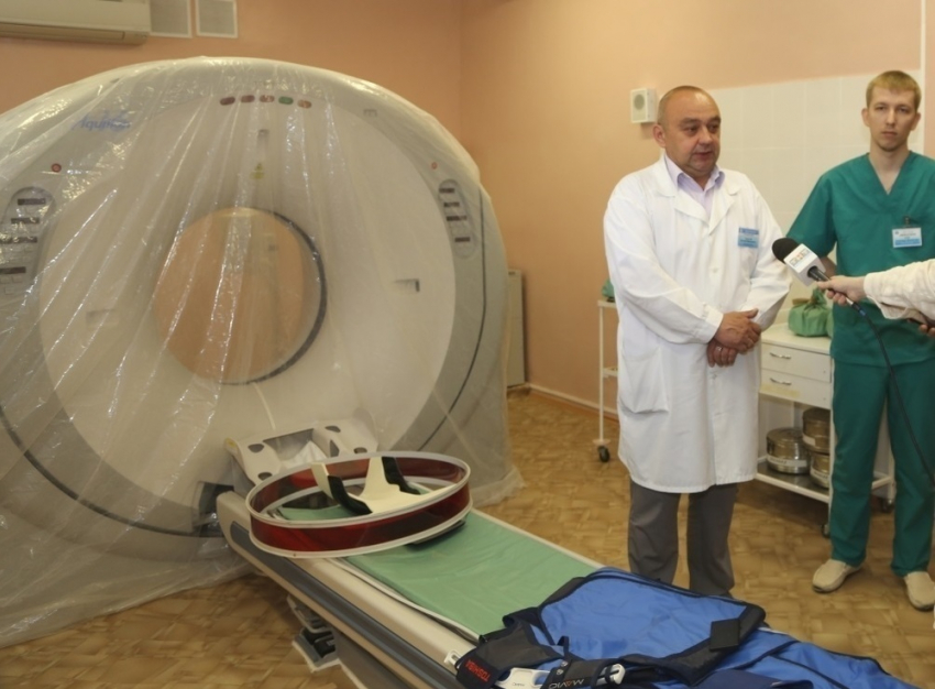 В БСМП Волгодонска после года и десяти месяцев простоя заработал томограф