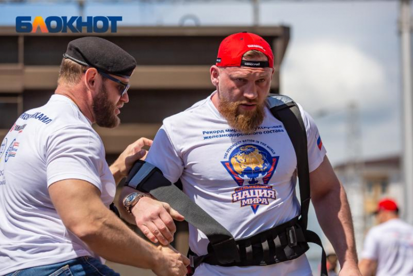 Силачи из Волгодонска готовятся установить рекорд России в Ростове