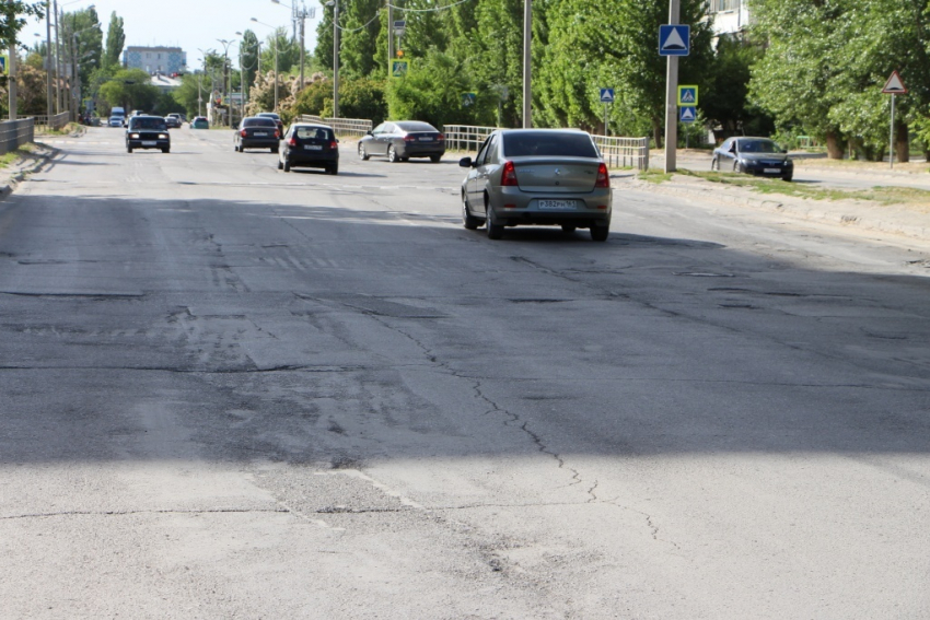 Летом в Волгодонске приступят к ремонту улиц Горького и Степной 