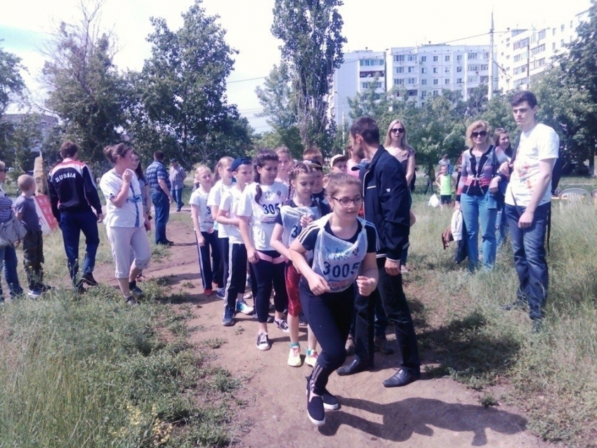 В Волгодонске на «поле дураков» устроили сдачу ГТО для школьников