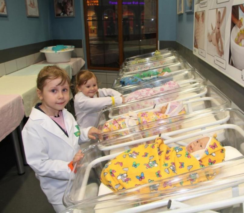 «Ипотека под 2% для молодежи и зарплата от 80 тысяч»: депутаты Волгодонска знают, что нужно для бэби-бума