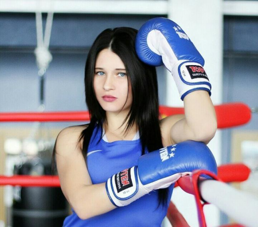 Волгодончанка Екатерина Пинигина не оставила шансов ирландке в поединке на ЧЕ по боксу