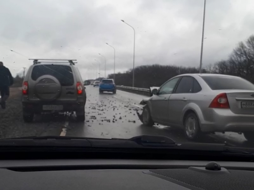 ДТП с участием трех автомобилей произошло по дороге на РоАЭС