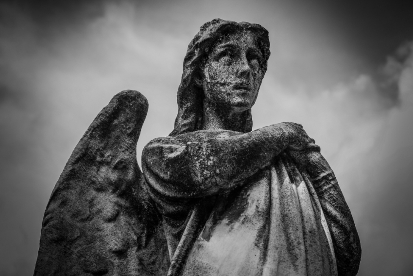 Смерть и похороны: погребение или кремация?