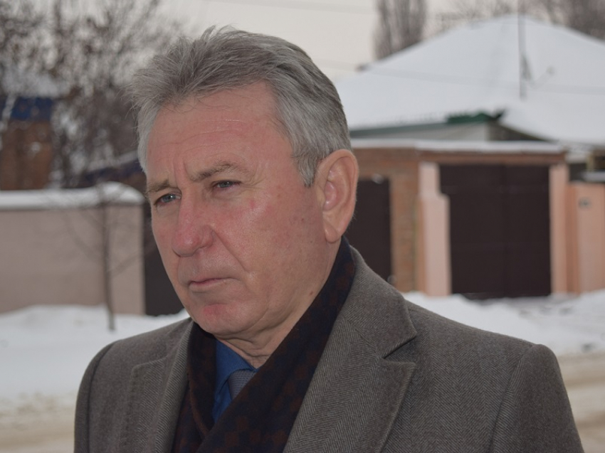 Виктор Мельников назвал причины задержки ремонта канализационных коллекторов в Волгодонске 
