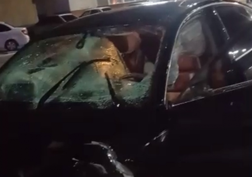 Номера уже исчезли: появилось видео черной «Ауди», водитель которой насмерть сбил девочек в Волгодонске 