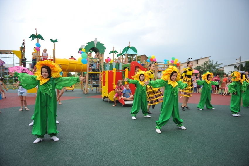 На окраине Волгодонска появилась единственная детская площадка в радиусе полутора километров
