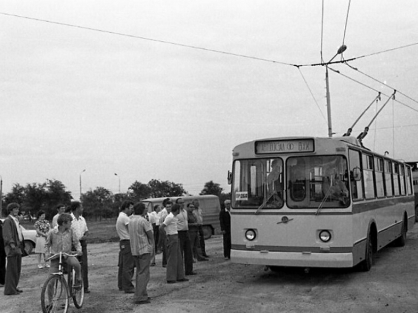 Первый троллейбусный маршрут заработал в Волгодонске ровно 46 лет назад 