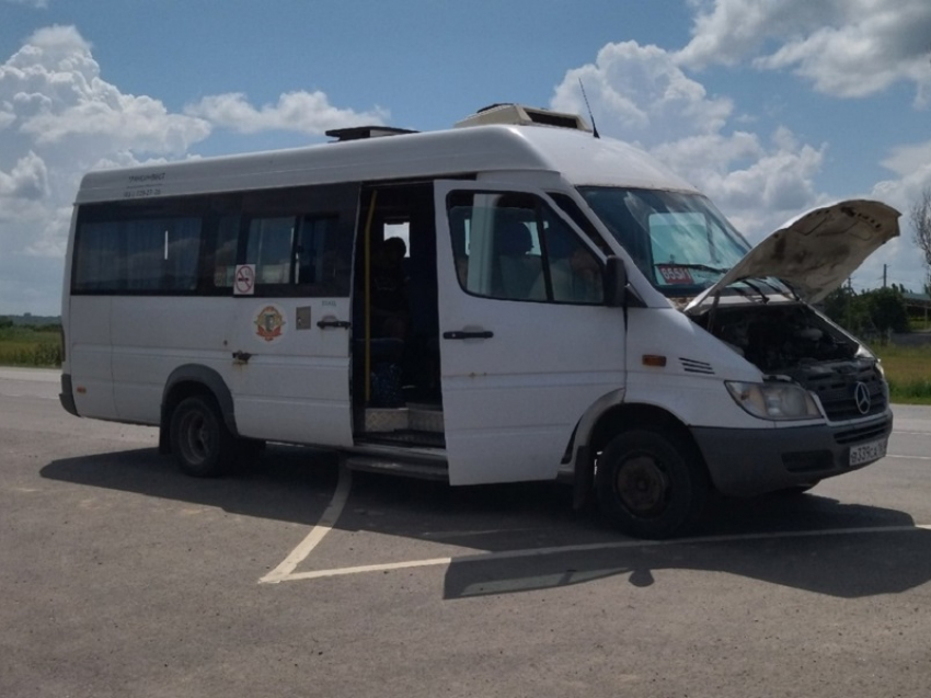 Из-за сломавшегося автобуса поездка волгодонца в Ростов обошлась в 2 400 рублей