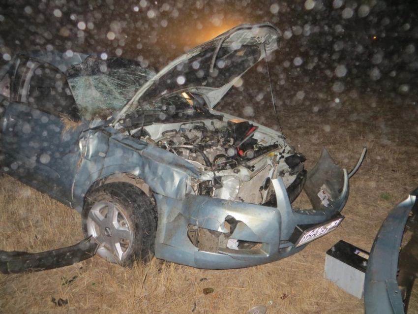 На дороге Кашары-Морозовск «Ниссан» на большой скорости слетел в кювет – 42-летний пассажир погиб