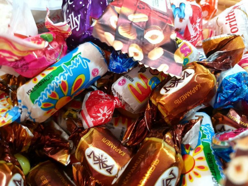 32 конфеты и одно печенье получат на Новый год дети из малоимущих семей Волгодонска