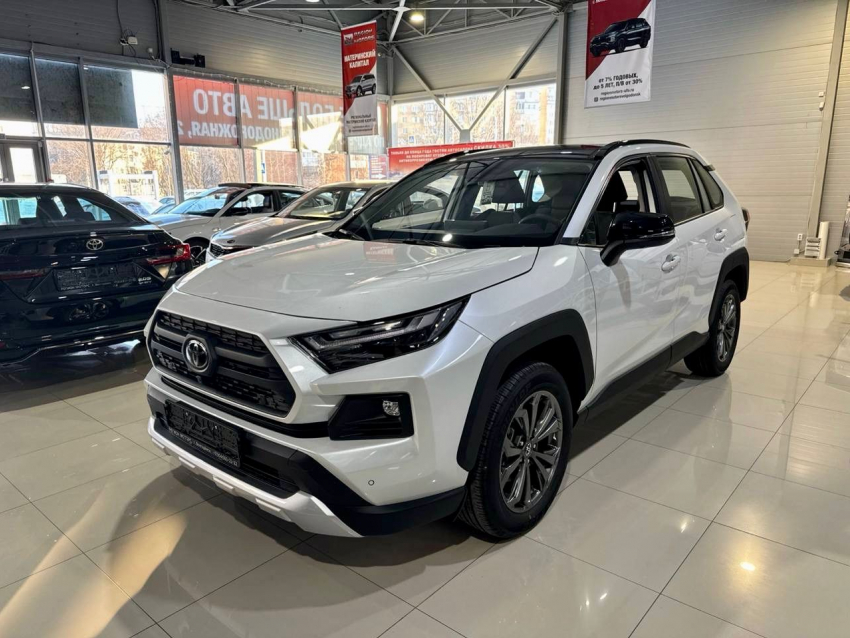 Товар дня: Toyota RAV4, 2025 г. за  4 350 000₽ вместо 4 600 000₽