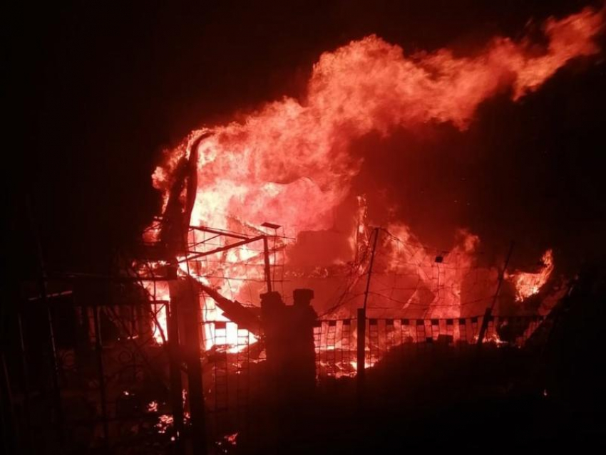 Двое погибли, один пострадал: за три дня новогодних праздников в Волгодонске произошло три крупных пожара