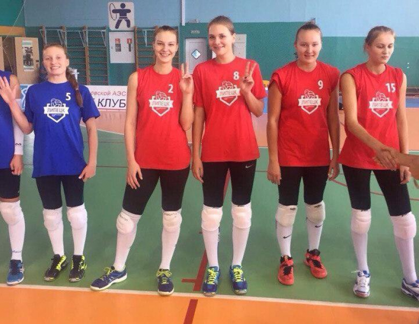 Липецкая команда выиграла все матчи юбилейного Кубка по волейболу в Волгодонске 