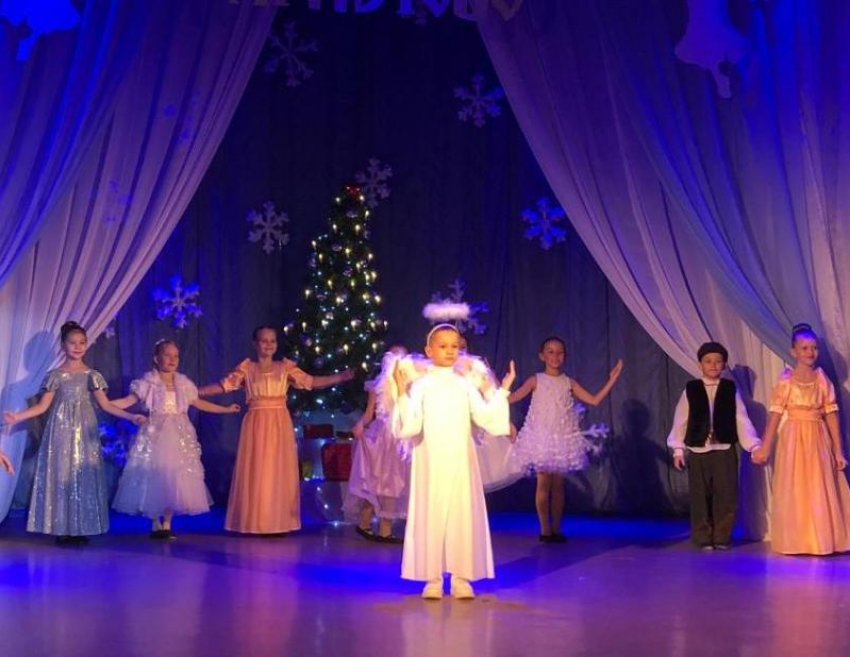 Вертепным представлением и театрализованным концертом открыла Год семьи Детская театральная школа Волгодонска