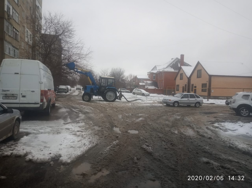 Коммунальщикам поставили задачу откачать всю воду с улиц Волгодонска до ночи