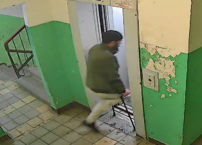 Мужчина на костылях в компании с девушкой обокрали 12-летнюю девочку в Волгодонске, - мама подростка