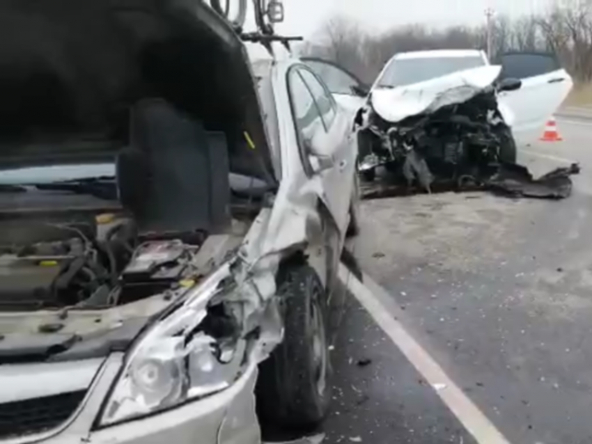 Страшное ДТП с участием четырех автомобилей произошло на выезде из Волгодонска