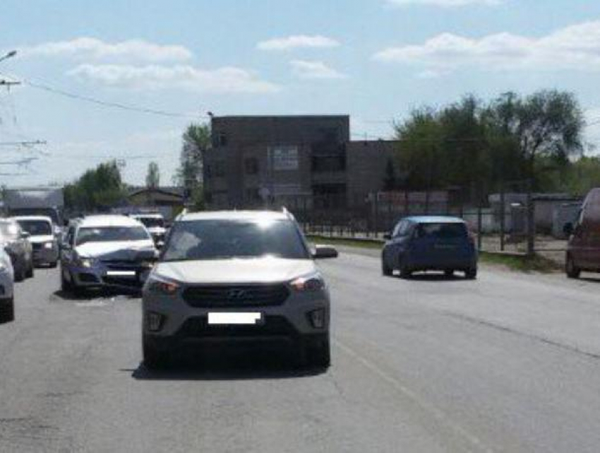 17-летняя девушка пострадала в ДТП на улице 2-я Бетонная в Волгодонске