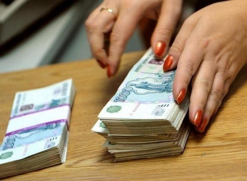 В Зимовниковском районе главный бухгалтер сельского поселения присвоила более миллиона казенных денег