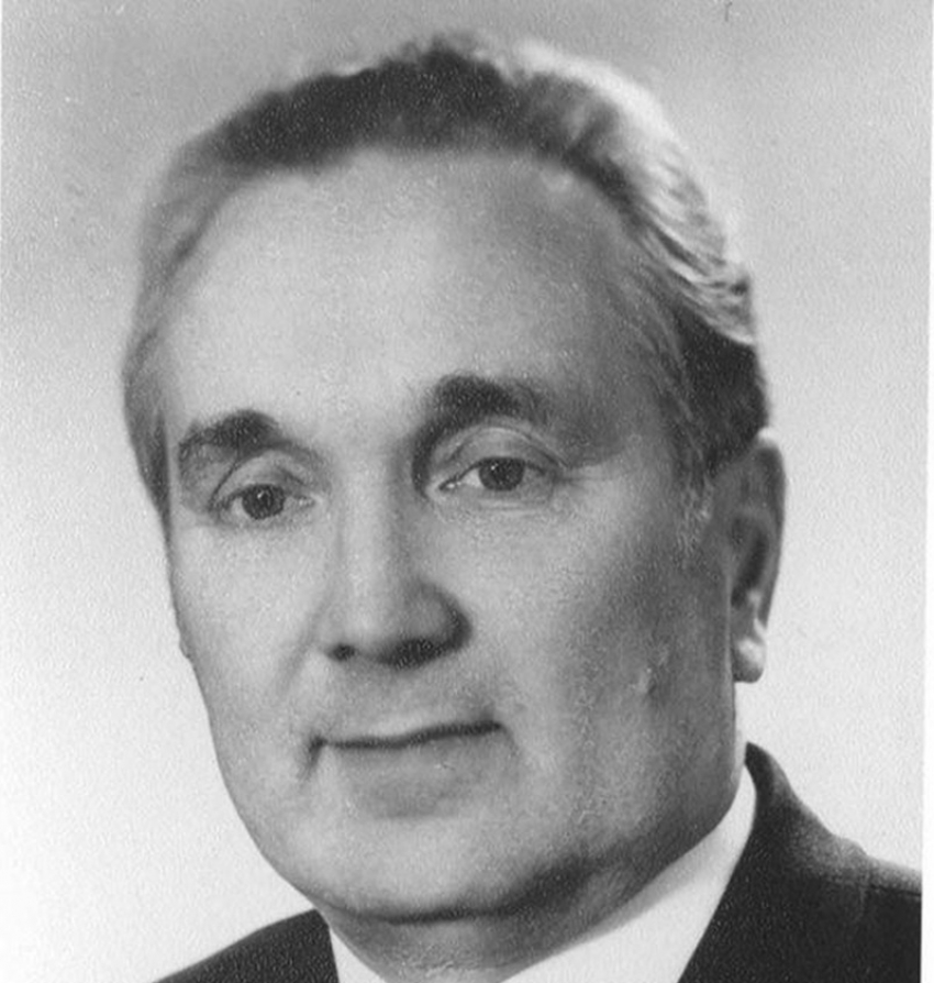 Большой бюст Иваницкому появится на площади у ДК имени Курчатова