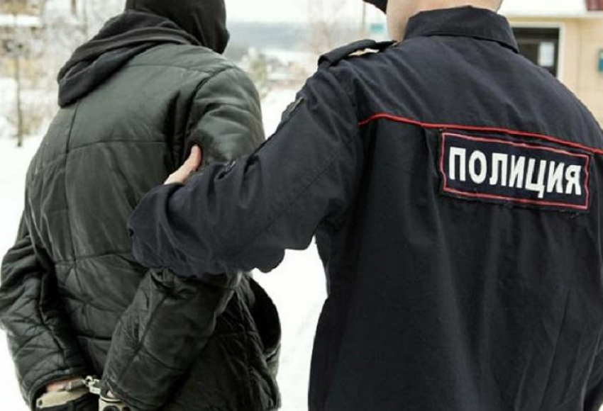 За избиение врача самодельным пистолетом и попытку убийства бездомного житель Волгодонска пойдет под суд