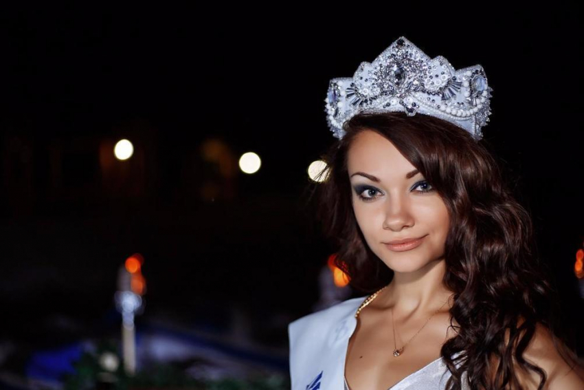 «Мисс Блокнот-2016» Елена Луполова  празднует свой день рождения 
