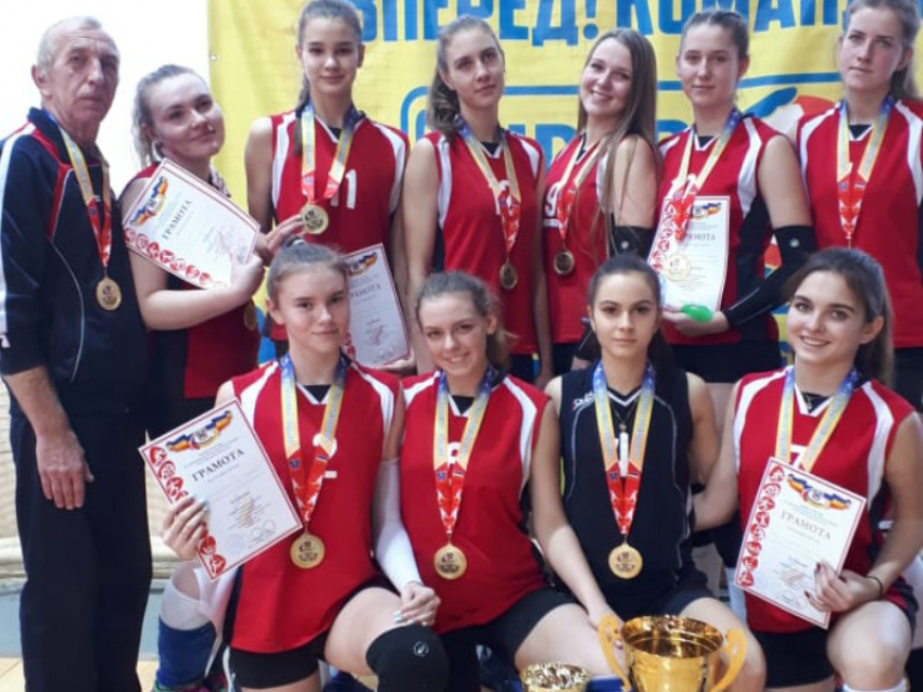 Команда из Волгодонска стала чемпионом «Финала четырех» кубка Ростовской области по волейболу   