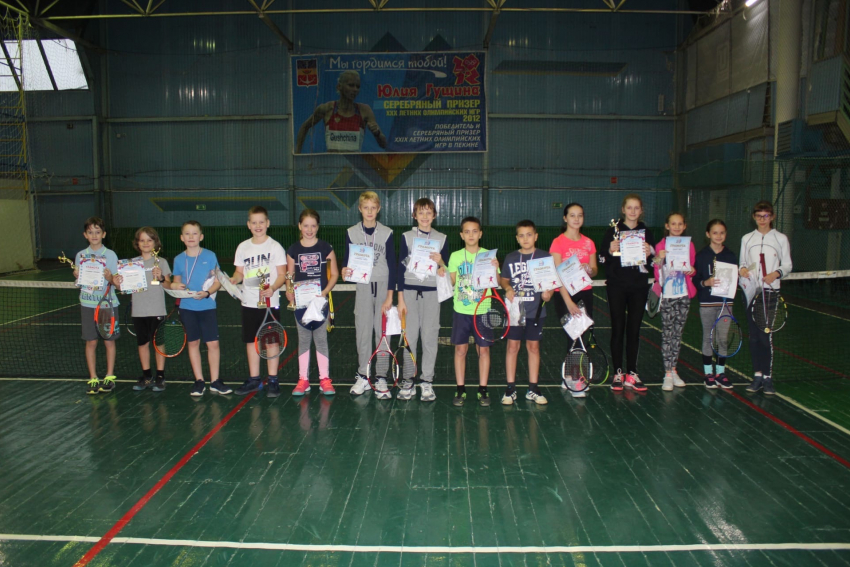 Больше полусотни человек приняли участие в соревнованиях по теннису в Волгодонске