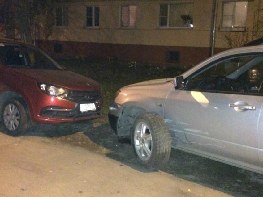 В Волгодонске водитель разбил четыре машины и скрылся